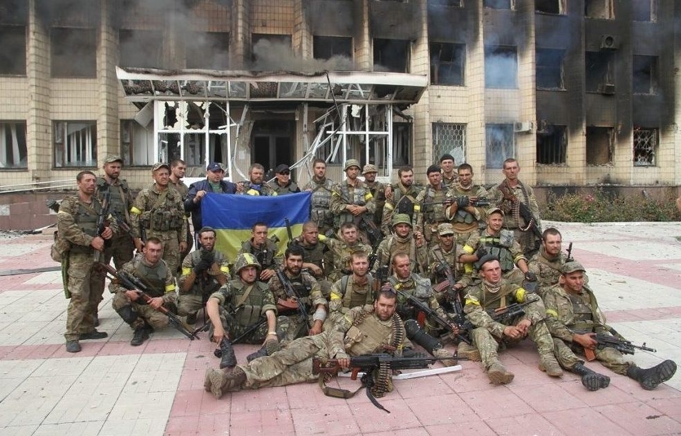 Українські захисники, які звільнили місто