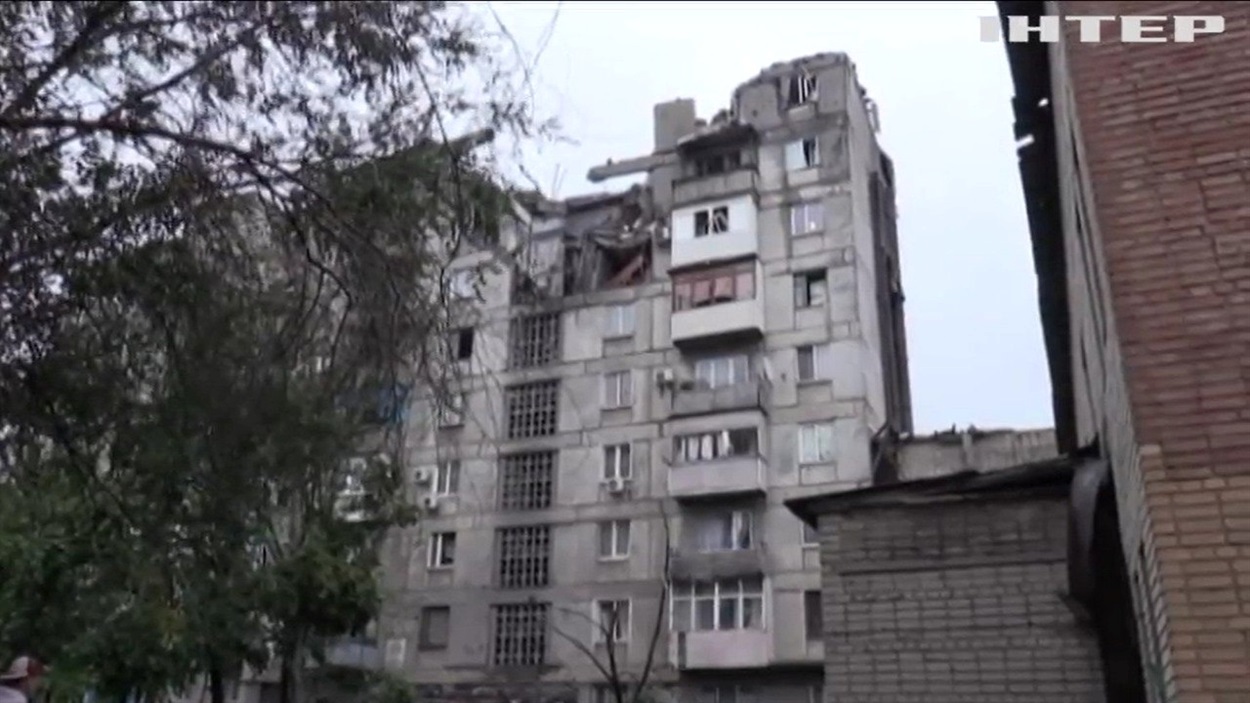 РОсійські окупанти влучили в багатоповерхівку