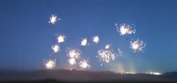 Обстріл росіянами Бахмуту запалювальними боєприпасами
