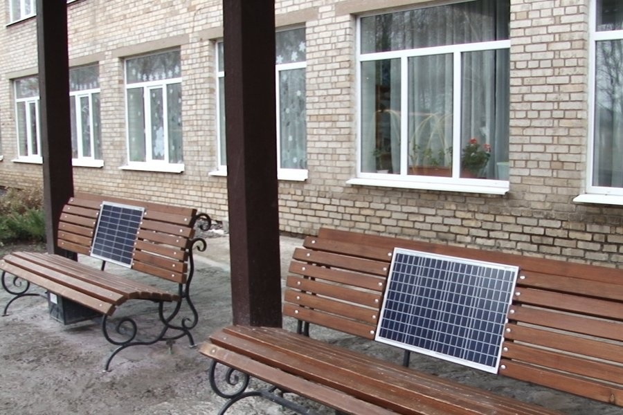 Сонячні панелі в школі у Торецьку, Донеччина, гудень 2019 року