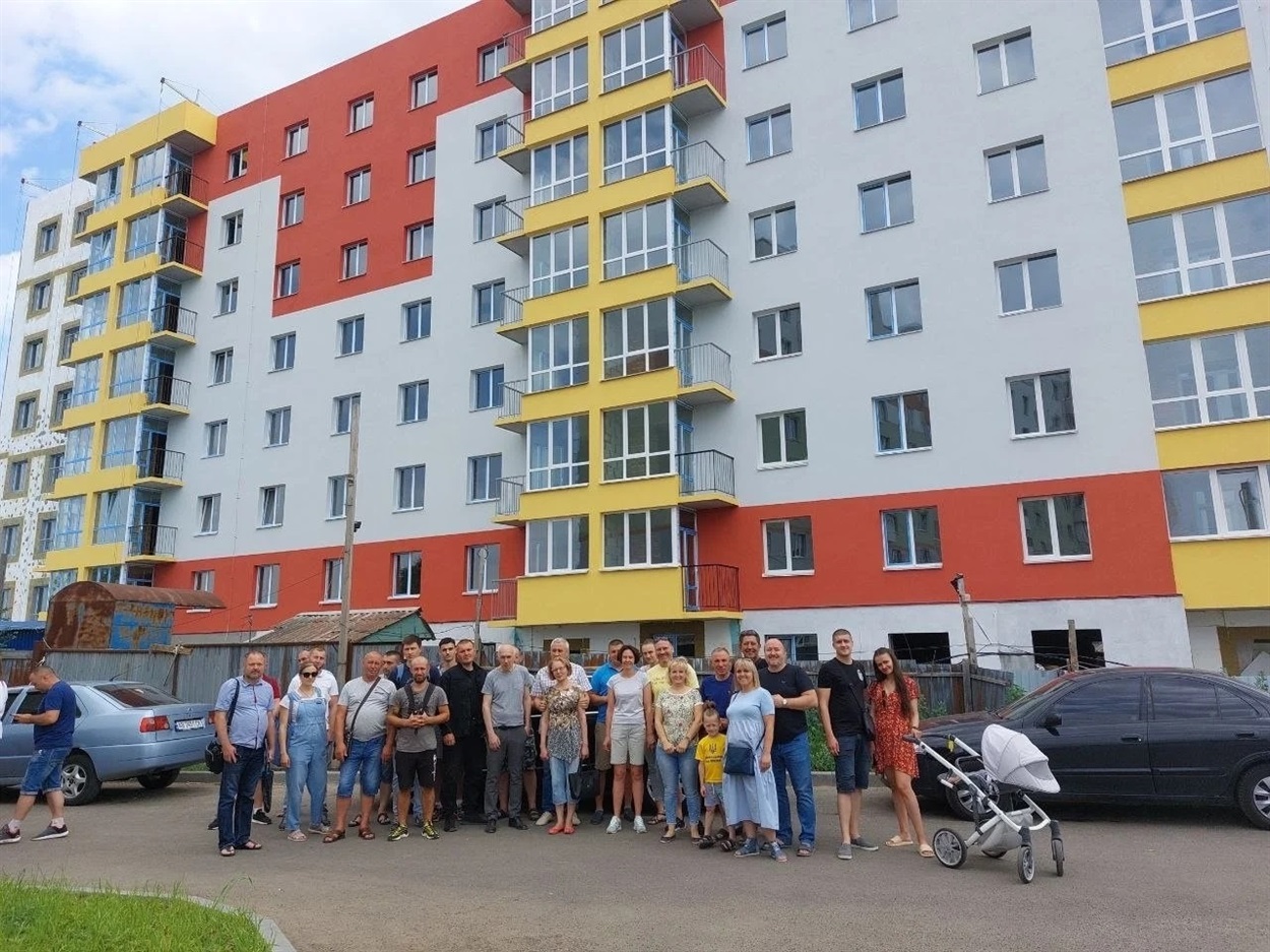 Жителі недобудованого будинку для ВПО у Вінниці