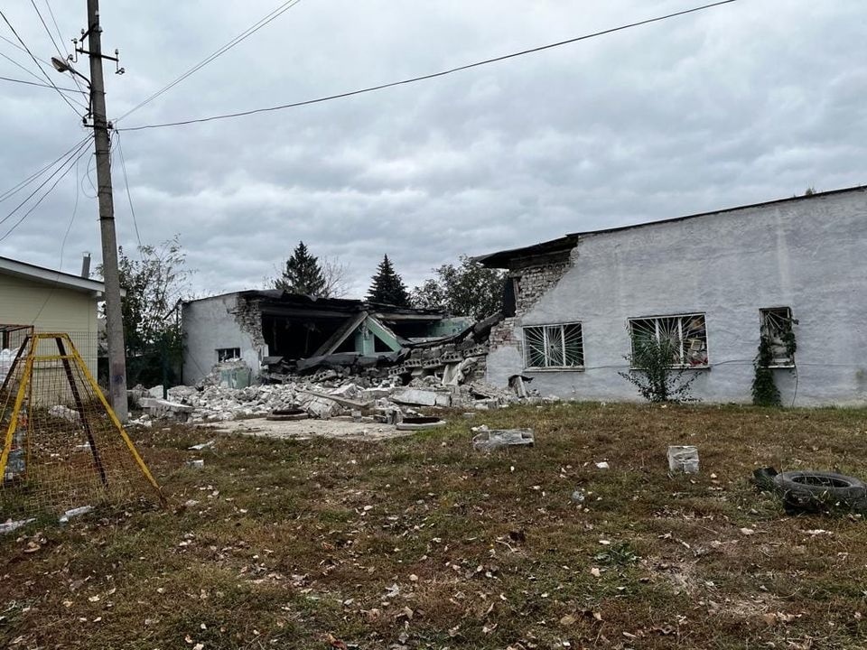 Зруйнована будівля в Покровську 13 жовтня