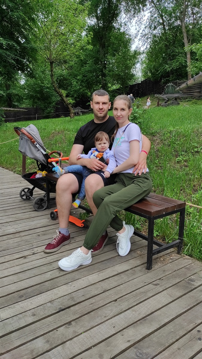 Олександр Семенов з дружиною та молодшим сином