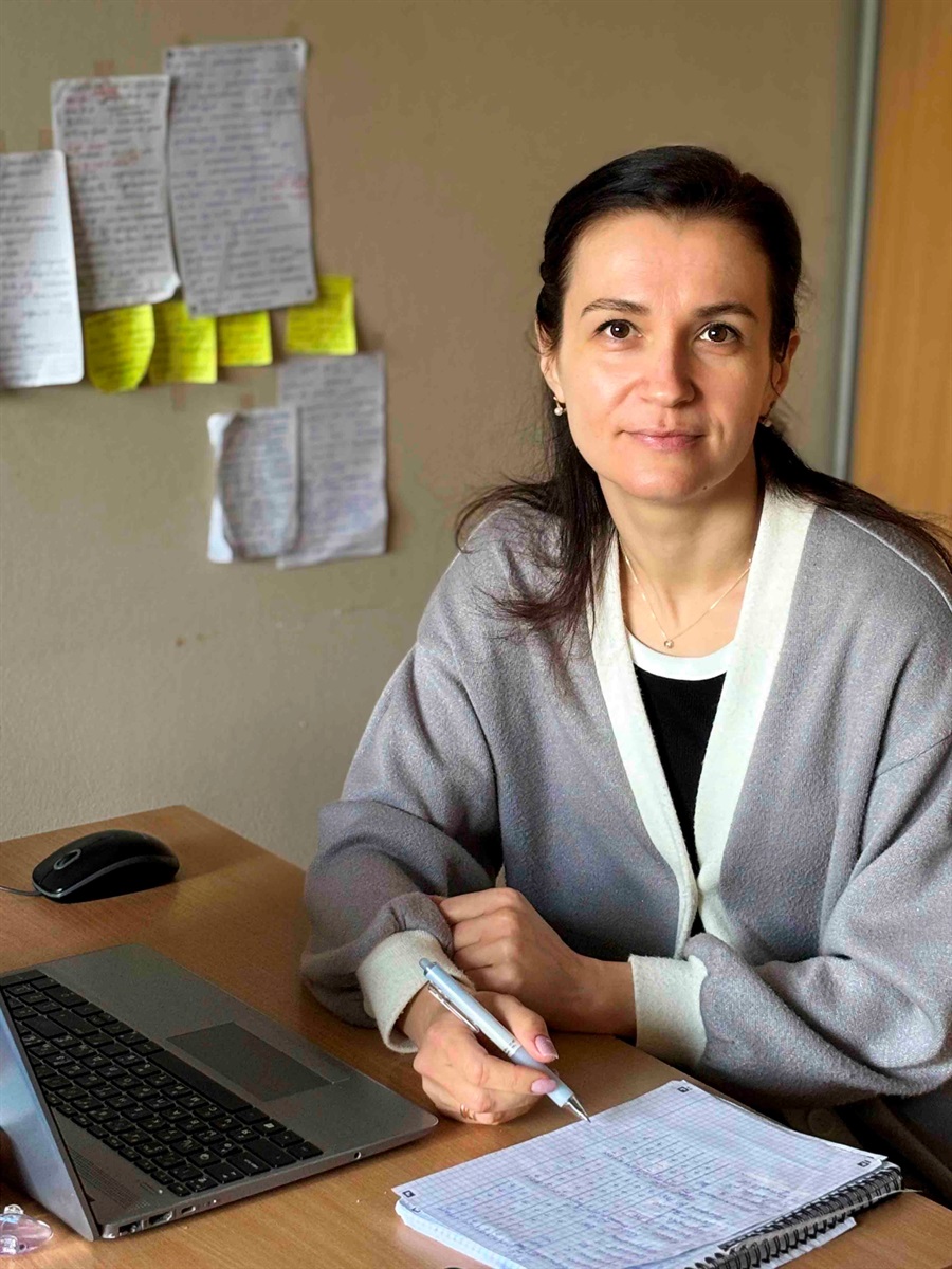 Катерина Завідей викладає іноземні мови онлайн