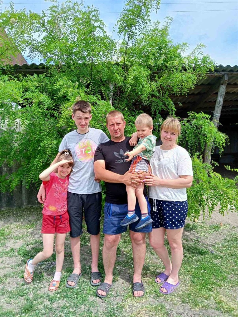 Родина Полякових з Північного