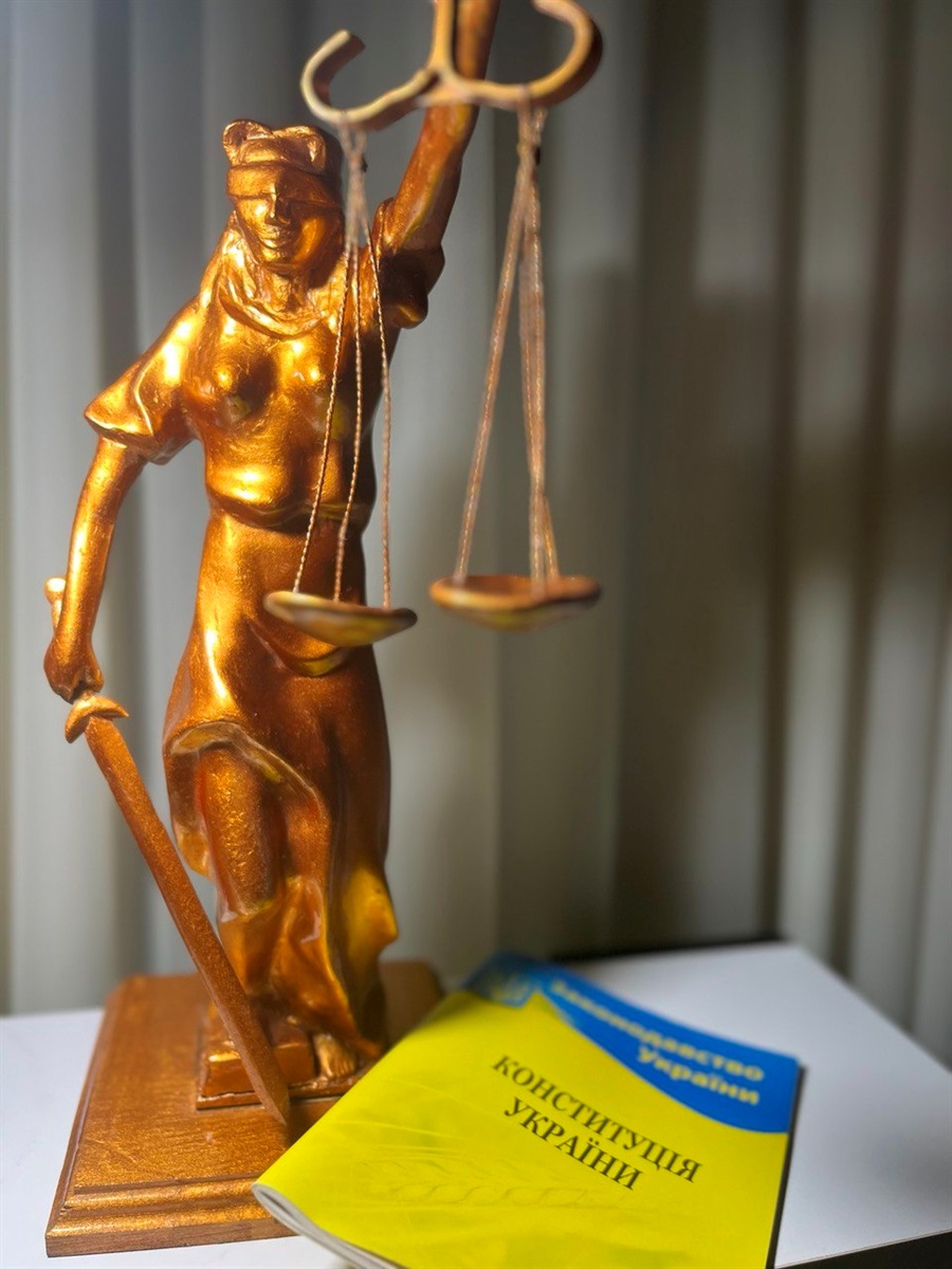 Статуетка богині Феміди - як артефакт з Торецька